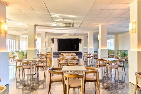 Leonardo Royal & Suites Hotel Ibiza Santa Eulalia in Santa Eulària des Riu — foto 10