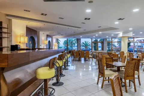 Aristoteles Holiday Resort & Spa in Ουρανούπολη — foto 2