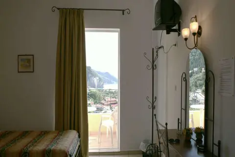 Alonakia in Άγιος Γόρδιος — foto 20