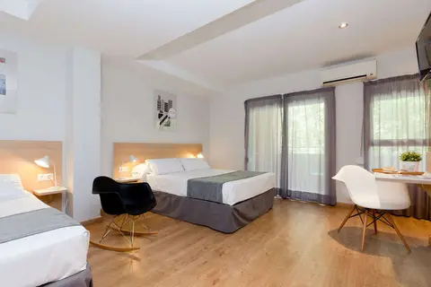 Hotel Rooms Ciencias in Valencia — foto 16