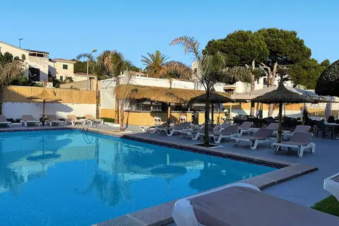 Chevy Hotel in Cala Ratjada — foto 11