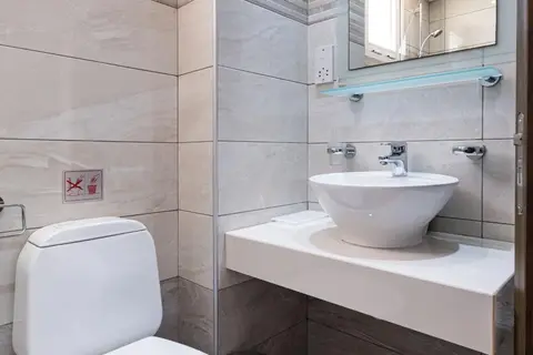 Anais Bay Hotel in Παραλίμνι — foto 4
