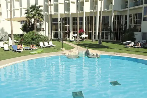 Leonardo Laura Beach & Splash Resort in Paphos — foto 16