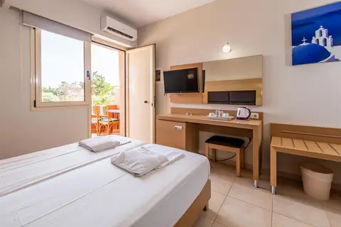 Pleasure Beach Hotel in Δημοτική Ενότητα Μαλίων — foto 30