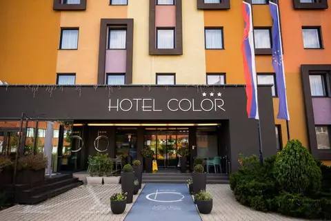 Color Hotel in Bratislava — foto 11