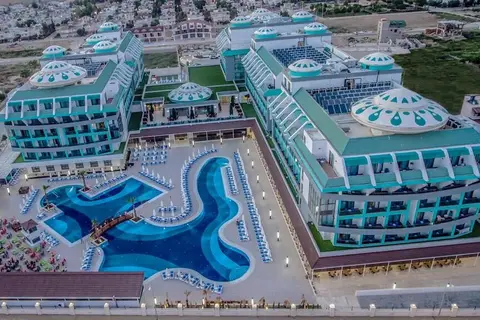 Sensitive Premium Resort & Spa in Serik
