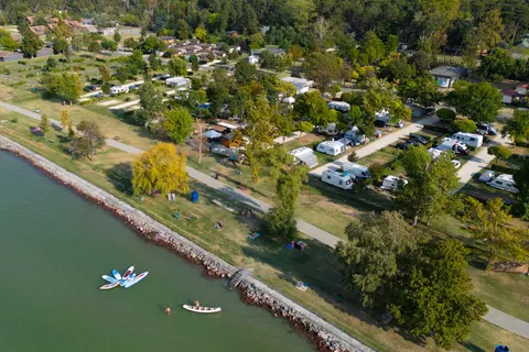 Aranypart Camping & Apartments foto 6