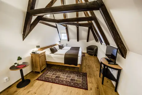 Hotel Archibald At The Charles Bridge in Praag — foto 6