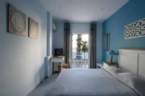 Alesahne Beach Hotel in Thira Municipal Unit — foto 23