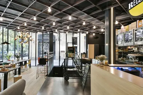 Niu Barcelona in Barcelona — foto 4