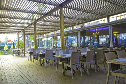 Caretta Beach Hotel in Alaşehir — foto 8