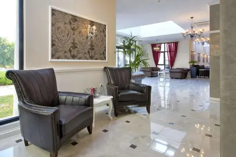 White Rock Castle Suite Hotel & Wellness Club in Baltsjik — foto 12