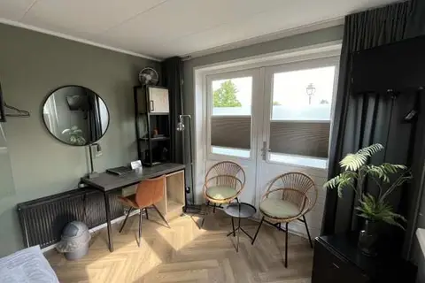 Giethoorn Old Art Hotel in Giethoorn — foto 15