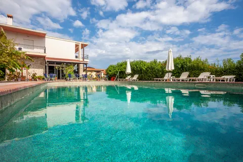 Aparthotel Skentos foto 6