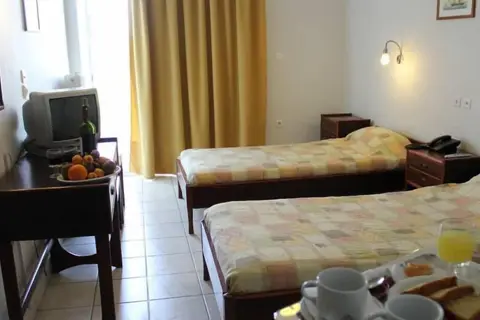 Siagas Beach Hotel in Agioi Theodoroi — foto 9