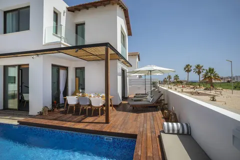 Chris Le Mare Luxury Villa in Paralimni — foto 20