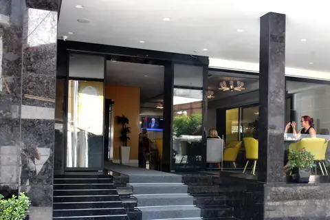 Oxford Hotel in Tirana — foto 30