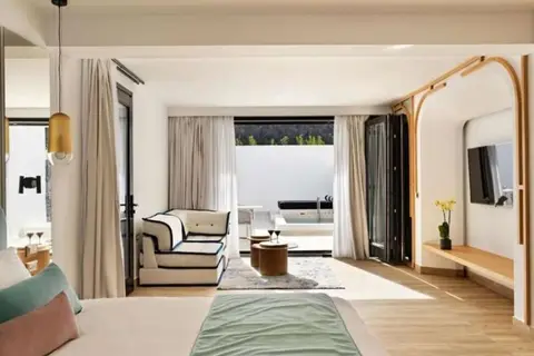 Cresanto Luxury Suites in Cresanto Luxury Suites, foto 3