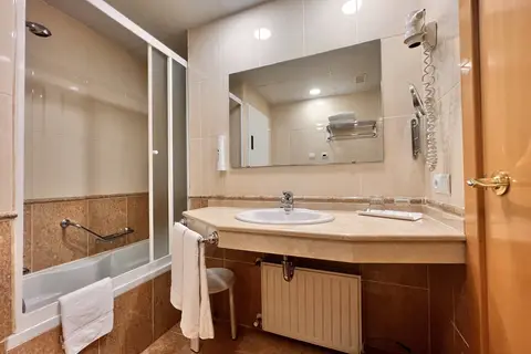 Hotel Maya Alicante in Alicante — foto 7
