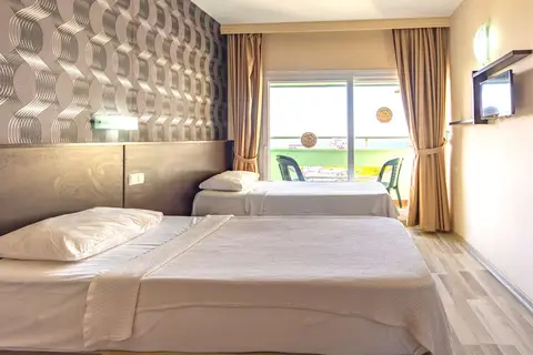 Green Gold Hotel in Kuşadası — foto 5
