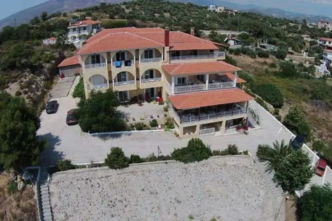 Grand Beach in Λιμενάρια — foto 23