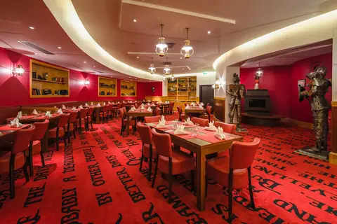 Hotel Explorers in Magny-le-Hongre — foto 11