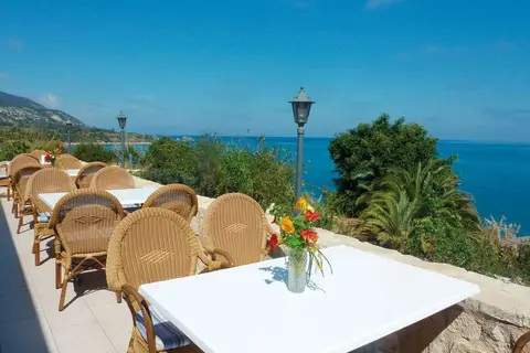 Aphrodite Beach Hotel in Νέο Χωριό — foto 7