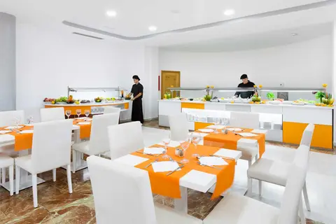 Hotel Chatur Playa Real Resort in Adeje — foto 9