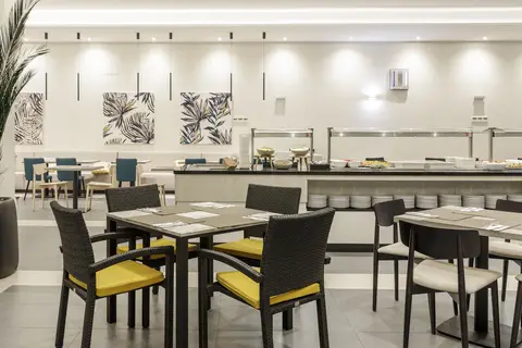Aparthotel ILUNION Sancti Petri in Chiclana de la Frontera — foto 30