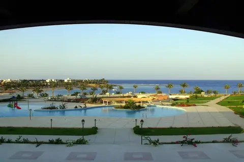 Royal Brayka Resort in مرسى علم — foto 24