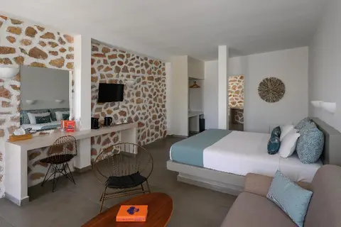 Impressive One Santorini in Pyrgos — foto 19