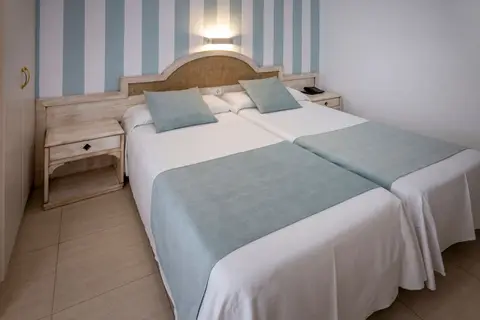 Hotel Mercè in Pineda de Mar — foto 11