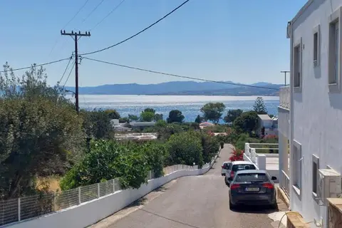 George Beach Studios & Villas in Πεύκοι — foto 28