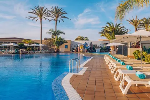 Iberostar Waves Gaviotas Park in Las Gaviotas — foto 13