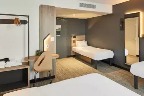 Disneyland Paris per auto - B&B Hotel Marne-la-Vallée Val d'Europe foto 7