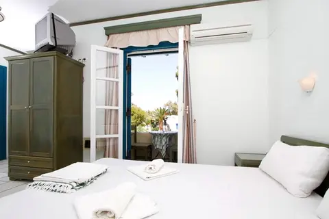 Paradiso Studios & Apartments in Άγιος Αρσένιος — foto 3