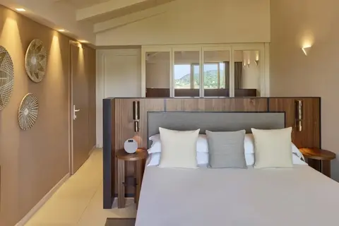 Baia di Chia Resort Sardinia, Curio Collection by Hilton in Domus de Maria — foto 12