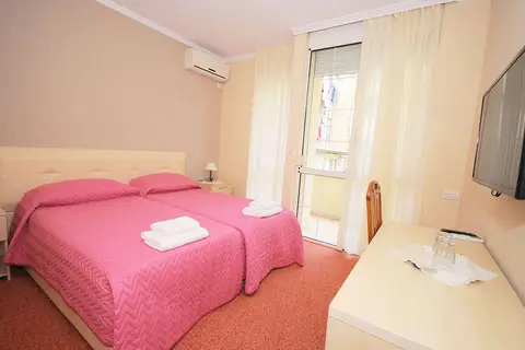 Hotel Idea in Tirana