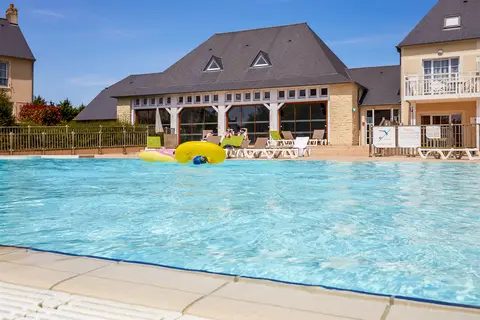 Le Green Beach in Port-en-Bessin — foto 12