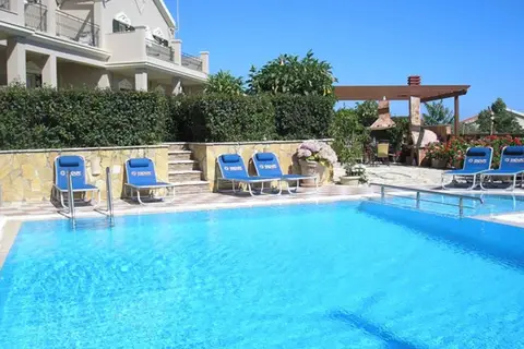 Nostimon Emar in Λουρδάτα — foto 3