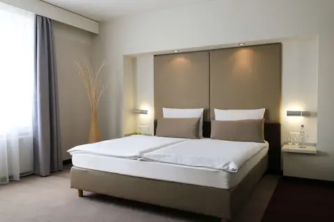 Hotel Estrel Berlin in Berlijn — foto 2