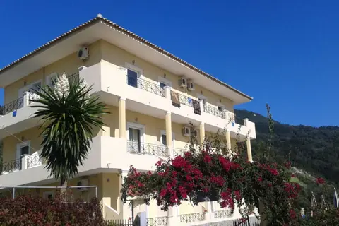Alonakia in Άγιος Γόρδιος — foto 2