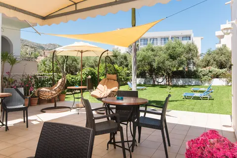 Emerald Hotel in Αγία Μαρίνα — foto 6