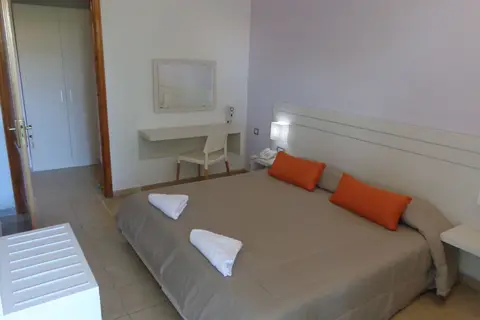 Terinikos in Ιαλυσός — foto 26