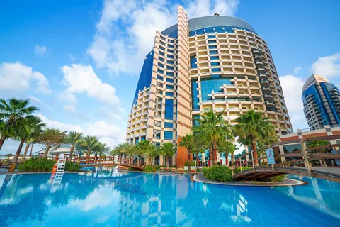 Khalidiya Palace Beach in Al Bateen — foto 4