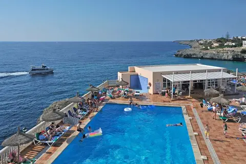 Globales America in Calas de Mallorca — foto 13