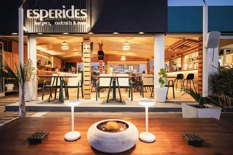 Esperides Beach Hotel Apartments in Κάτω Σταλός — foto 7