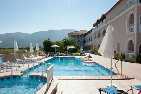 Hotel Plessas Palace in Alykanas — foto 10