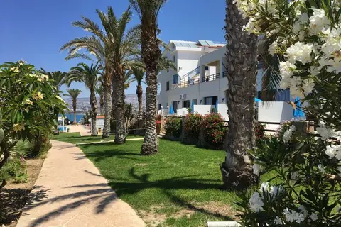 Vrachia Beach Hotel & Suites in Kissonerga — foto 15