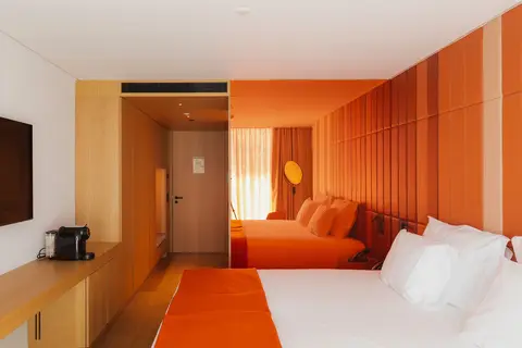 Lumen Hotel & The Lisbon Light Show in Lissabon — foto 22